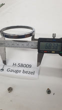 Afbeelding in Gallery-weergave laden, H-5B009 gauge bezel
