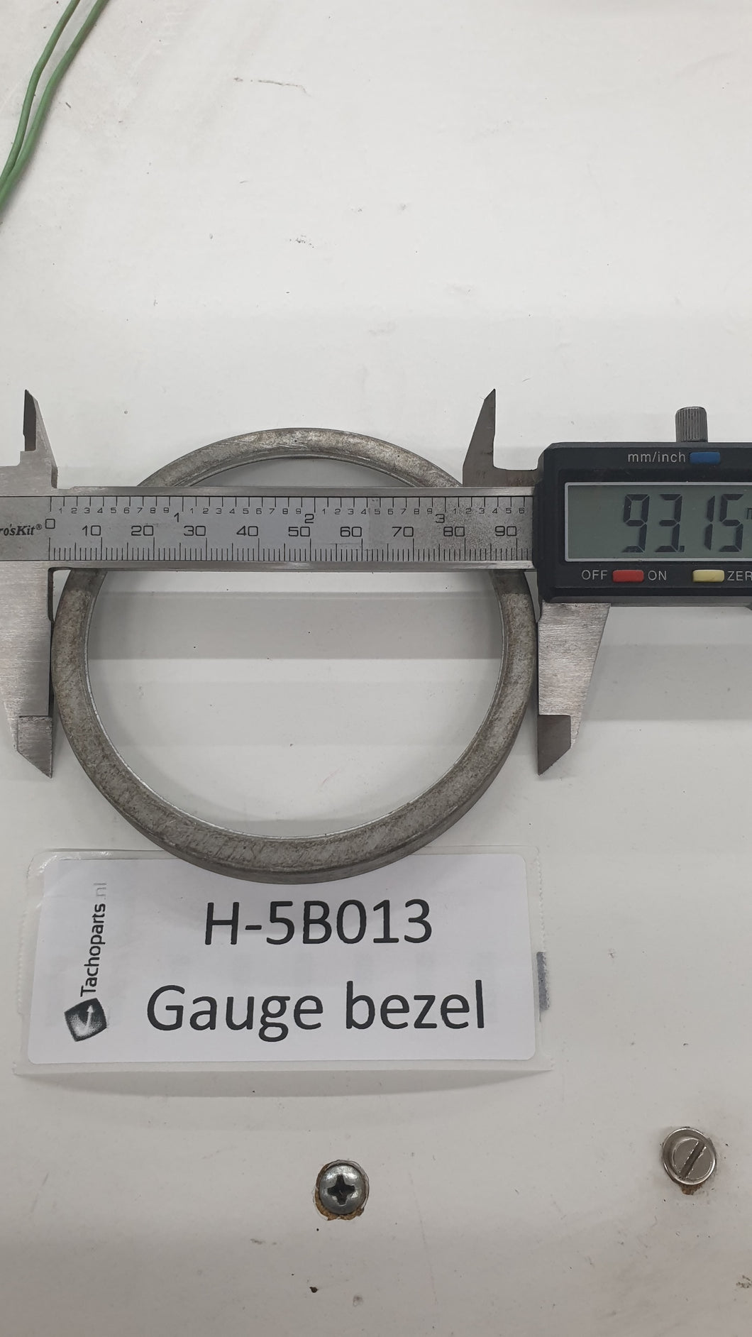 H-5B013 gauge bezel