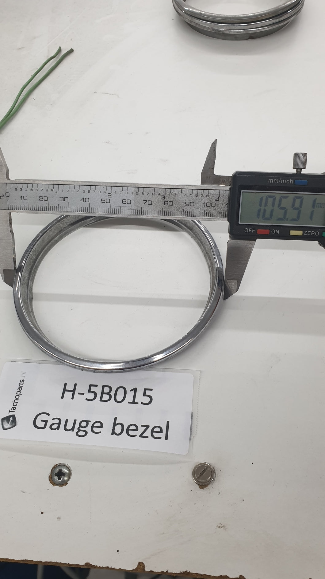 H-5B015 gauge bezel